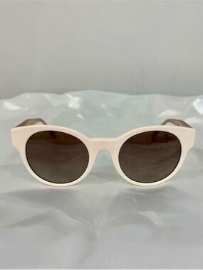 Bailey Nelson “Carole” Cream Round Frame Sunglasses with Dark Lenses